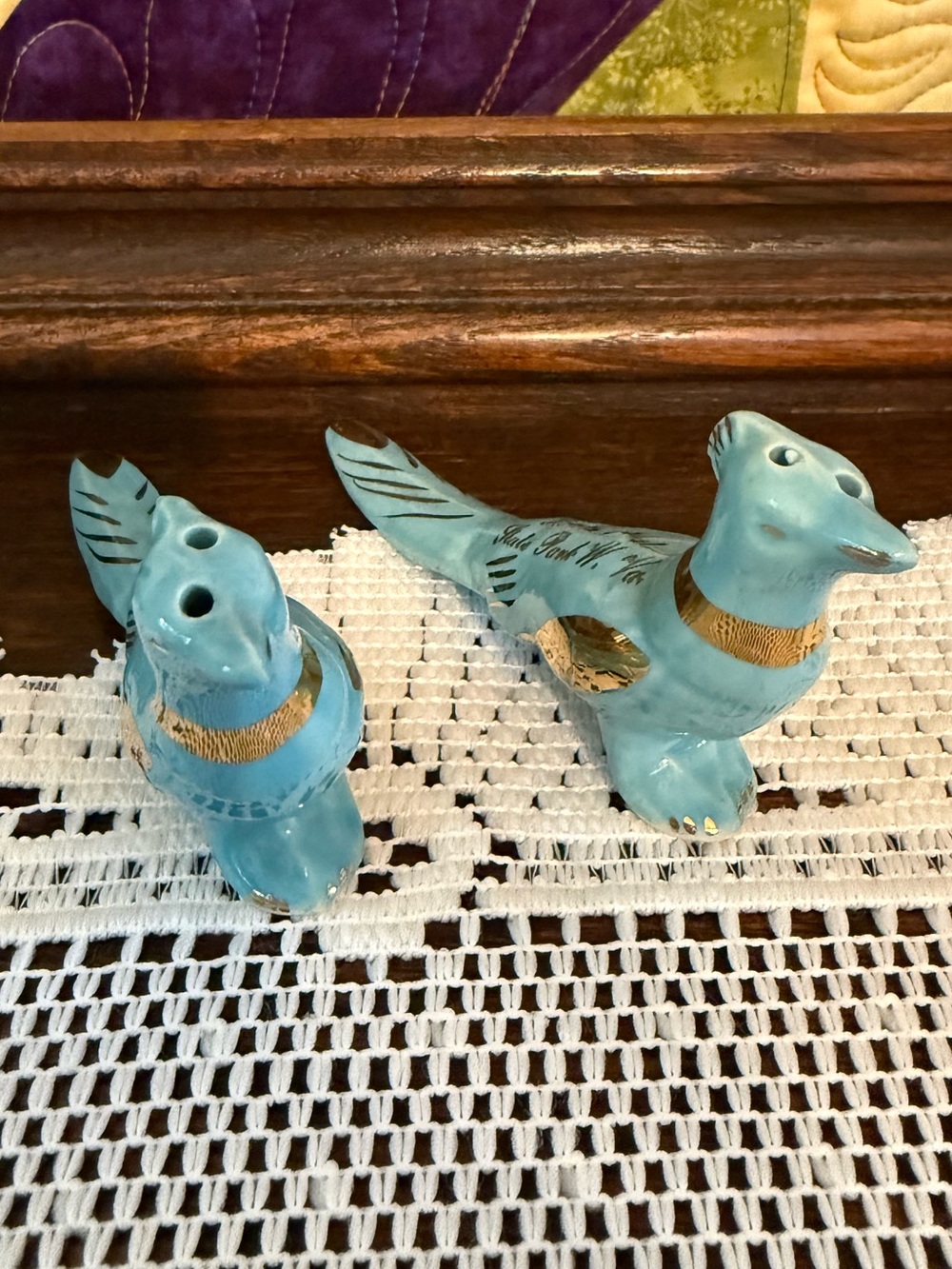 Vintage Hawks Nest State Park WV Ceramic Bird Salt & Pepper Shakers Blue Gold